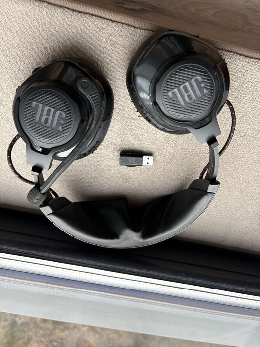 Casti JBL Quantum 610