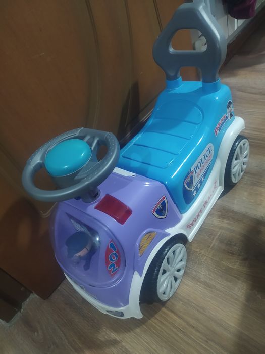 Продам самокат,осла и машинку