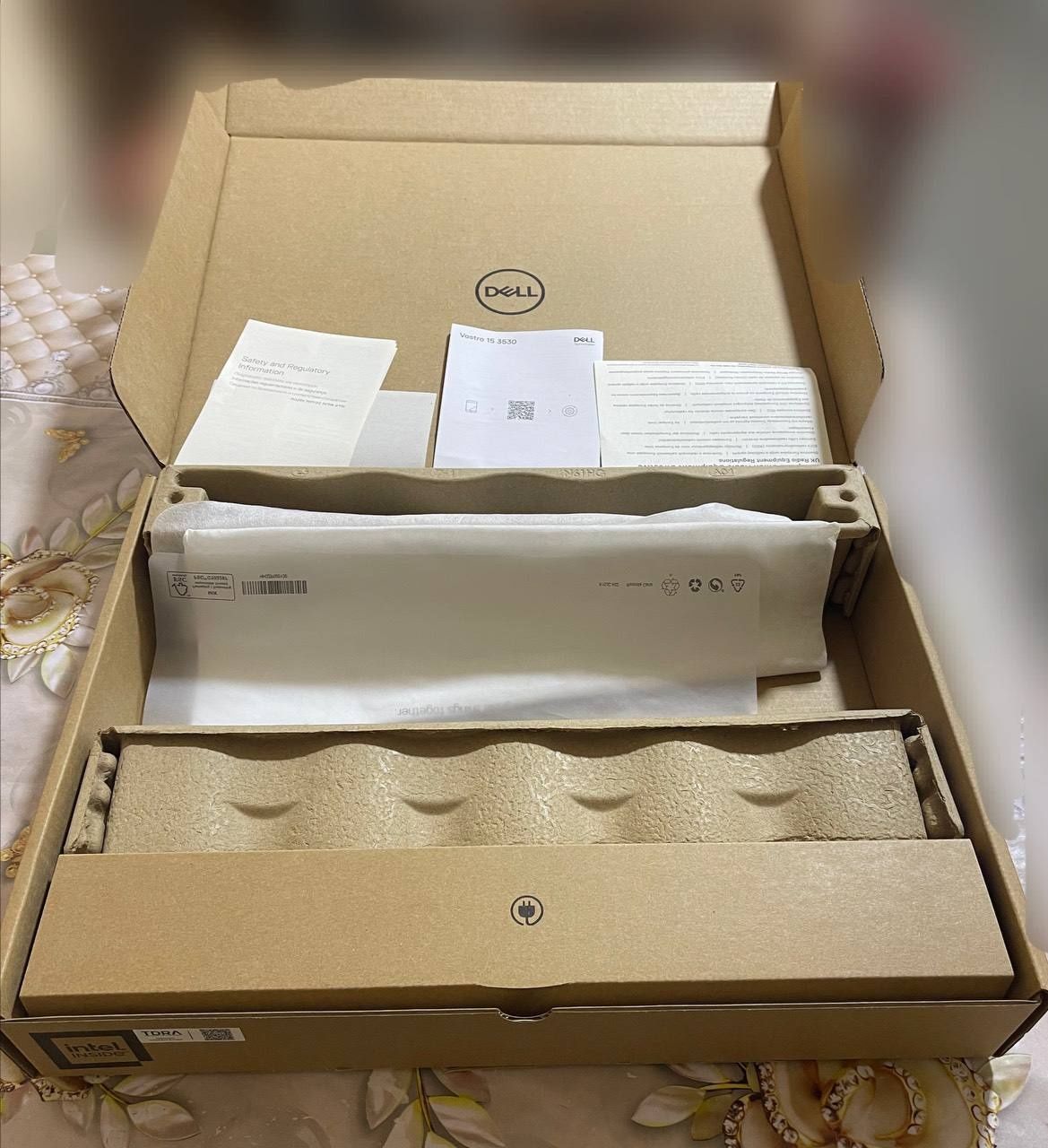 Ноутбук. DELL.    .