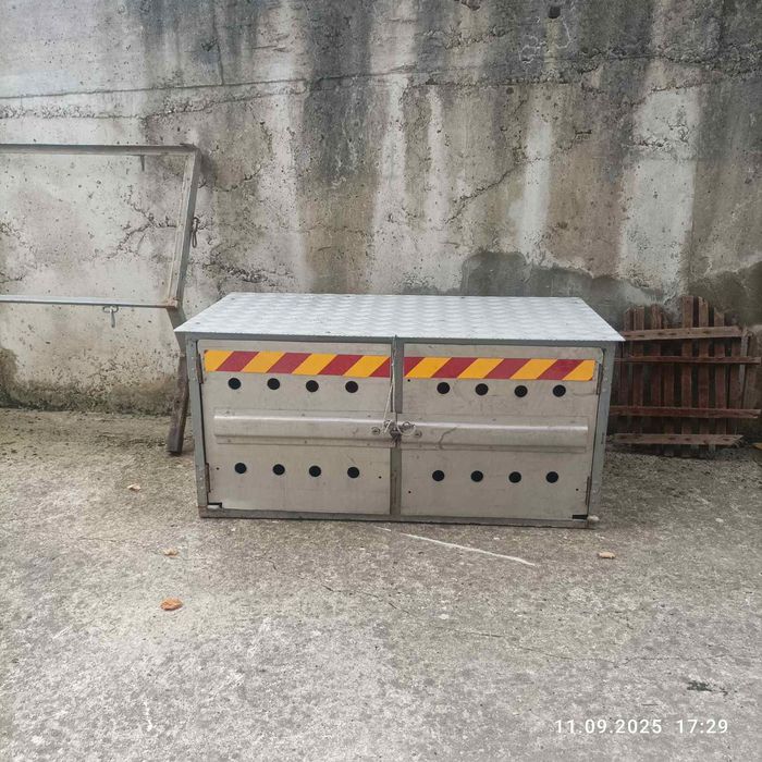 Транспортна клетка за ловни кучета