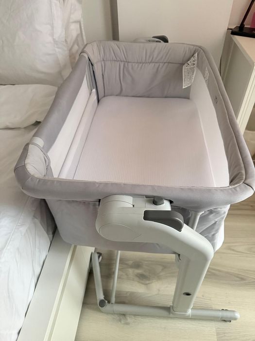 Chicco Next2Me Magic Evo Gri