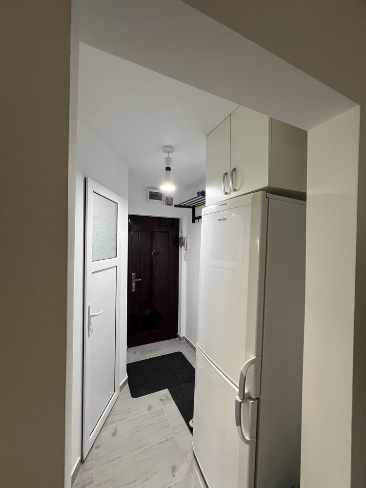 Apartament 2 camere complet renovat– 42.000 € – zona Nord, Ploiești