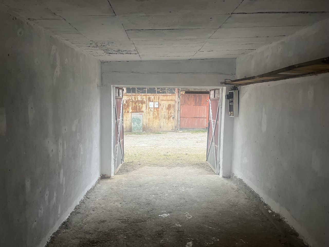 Дава се под наем Гараж / Паркомясто в Габрово, Център - 20 кв.м за 51 € - Снимка #5