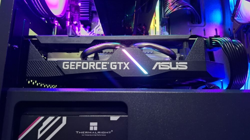 PC Gaming - Ryzen 5 3600 + 16GB + GTX 1660Ti