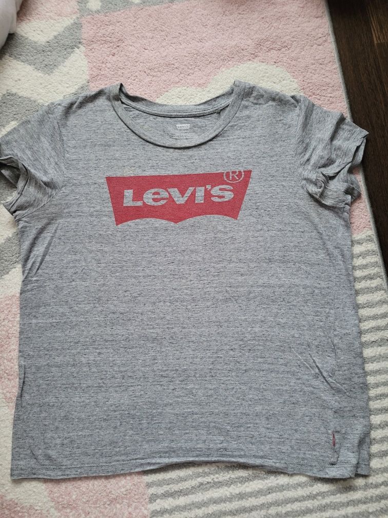 Tricou Levis marime oversize Xs -M