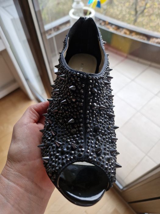 Екстравагантни обувки Karen Millen р-р  36-37