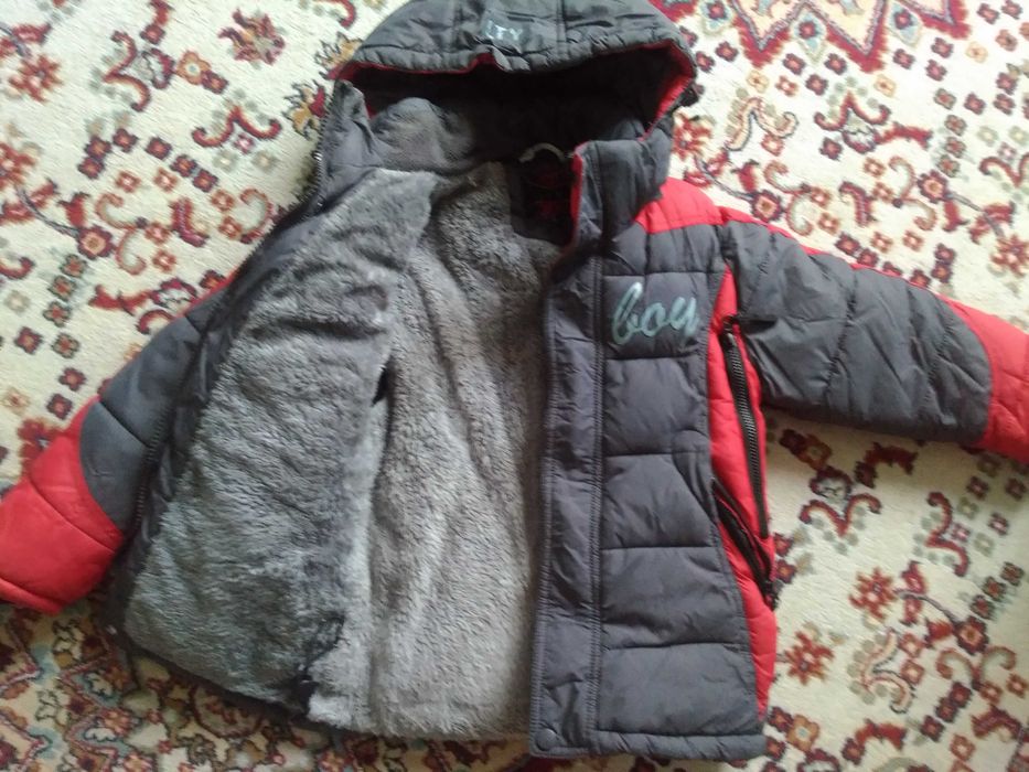 Детская куртка зима только сегодня отдам за 2000