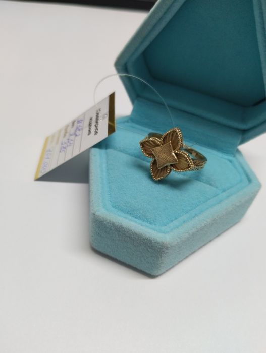 кольцо золотое 2.54гр 585 пробы 18.2 размера