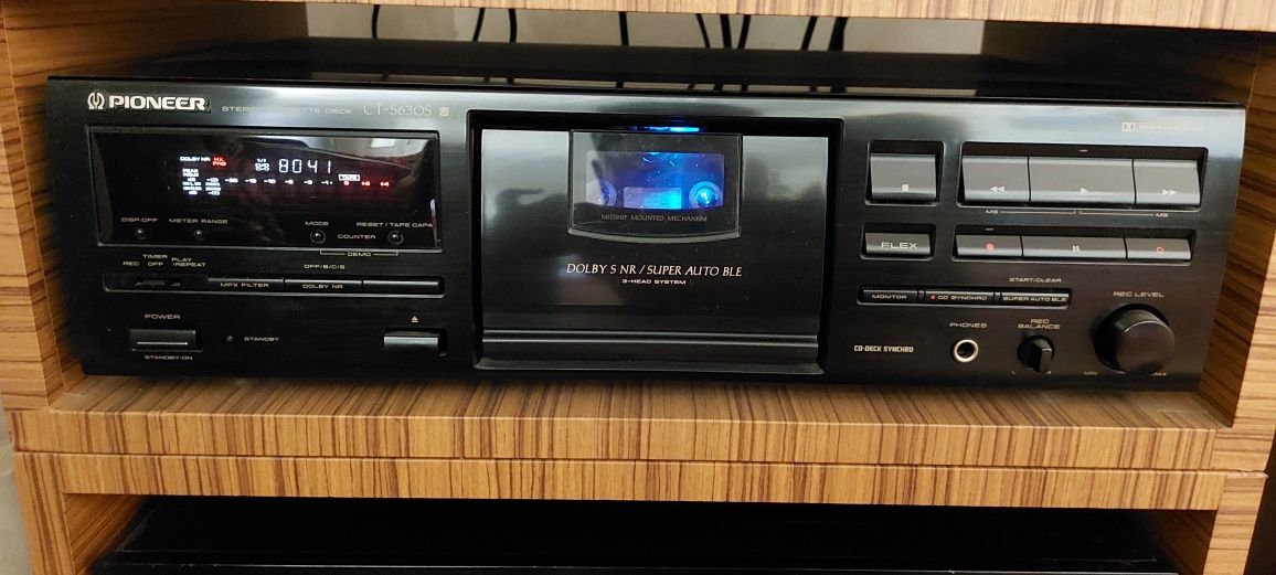 Продам кассетную деку Pioneer ct-630s