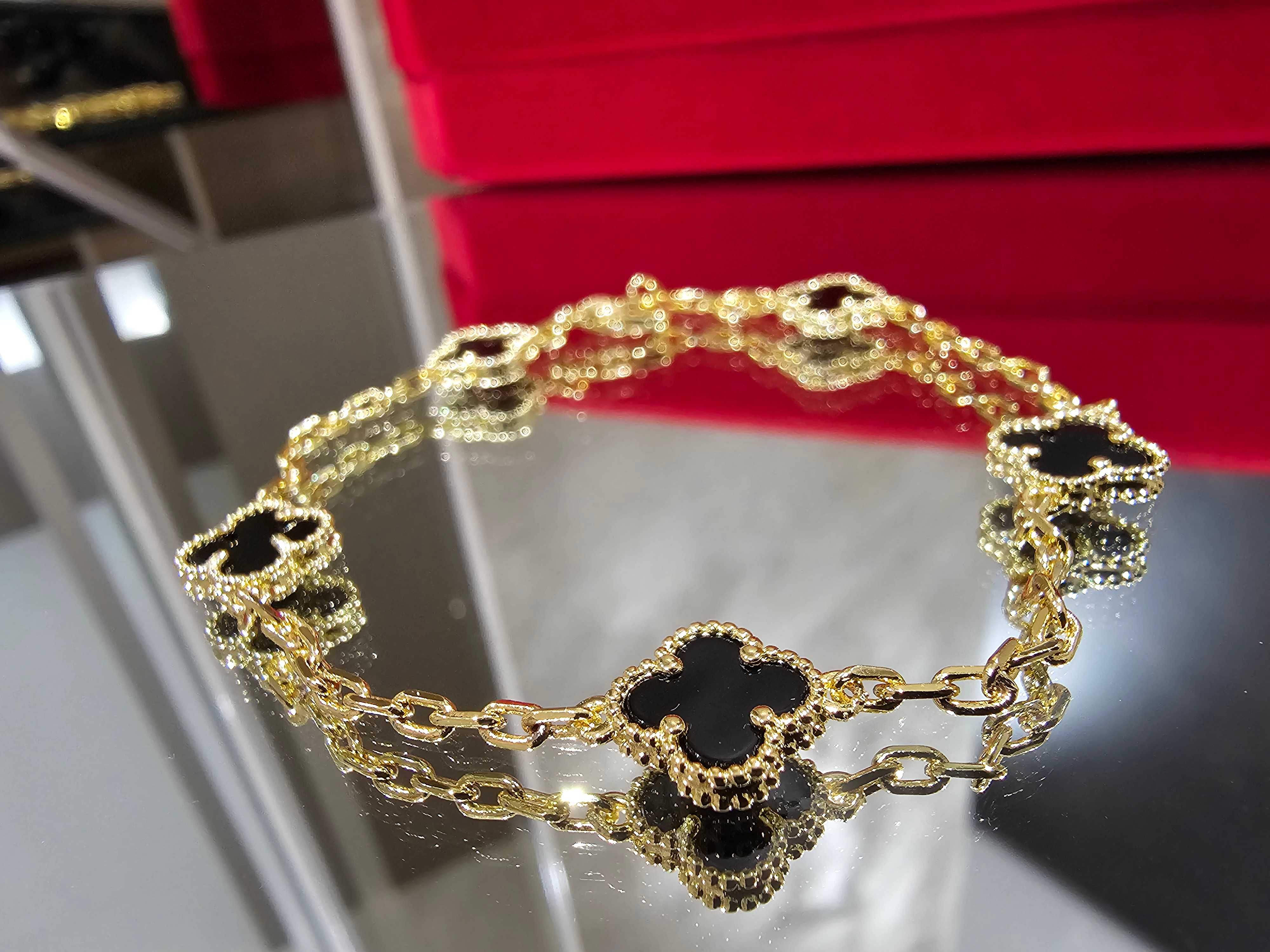 Van Cleef & Arpels VCA Gold Onyx 5 Motifs Sweet Alhambra Дамска Гривна