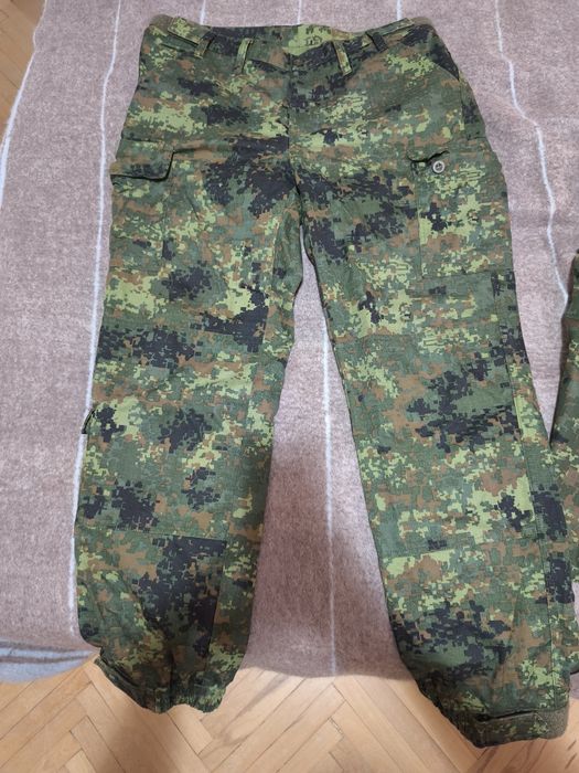 Камуфлажен панталон