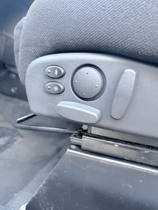 Vand ford s max automat recent adus racire si masaj in scaune