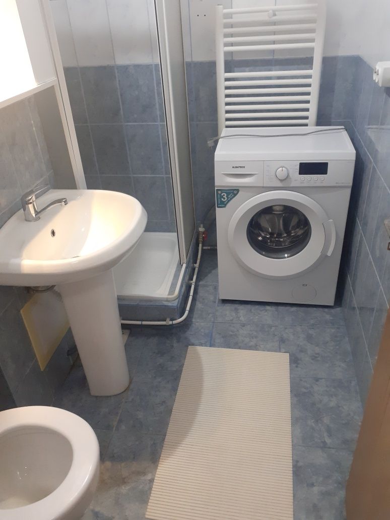 Închiriere apartament cu 2 camere