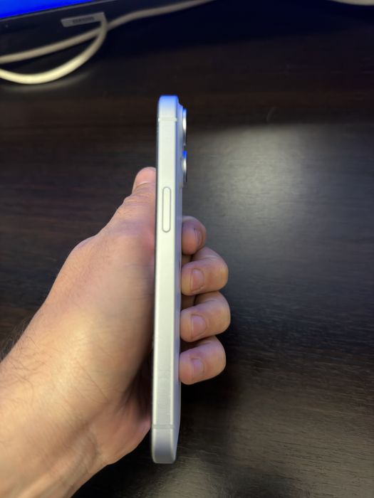 Vand iphone 15 impecabil garantie 2026