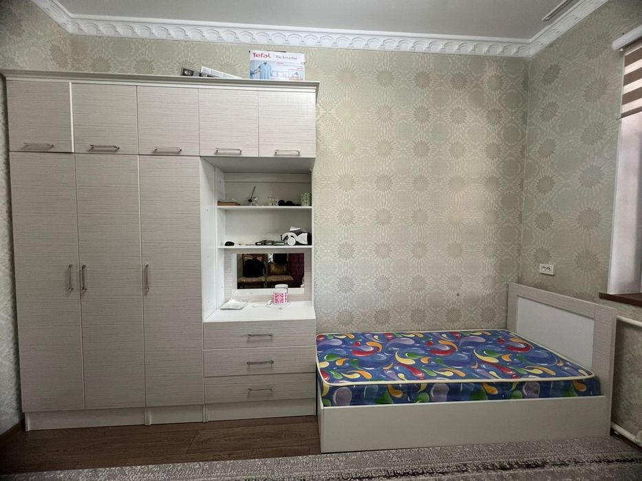 Шкаф кроватпен матрасы бар