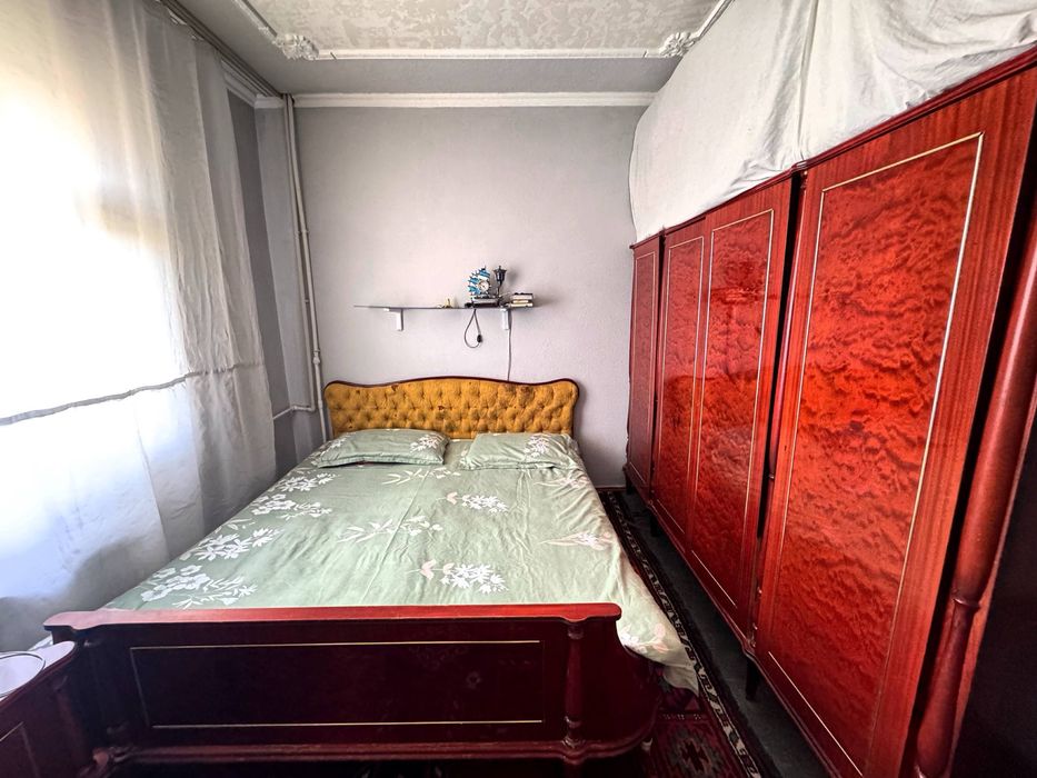 Ruminiya mebel sotiladi