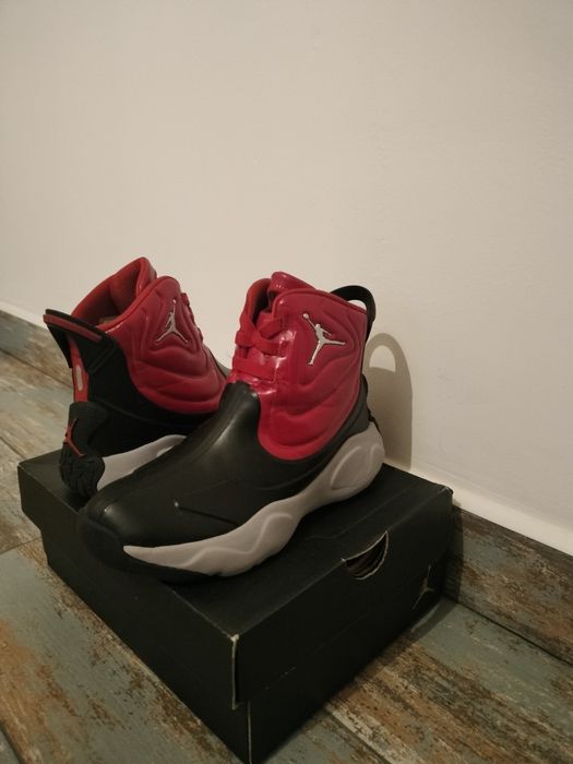 Jordan ghete/cizme mărime 32