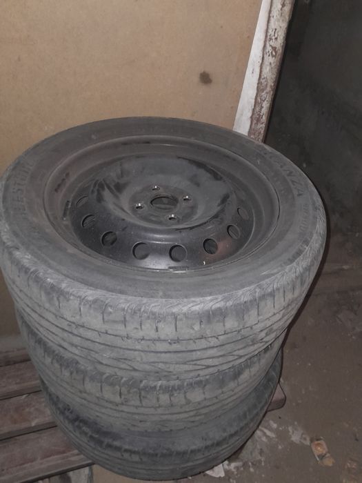 Продаю шины с дисками