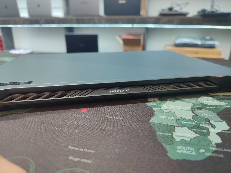 Мощный игравой ноутбук Asus Rog Zephyrus AMD Ryzen 7-4800HS GTX1650