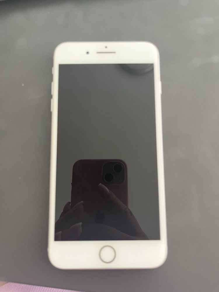 Iphone 8 plus в перфектно състояние