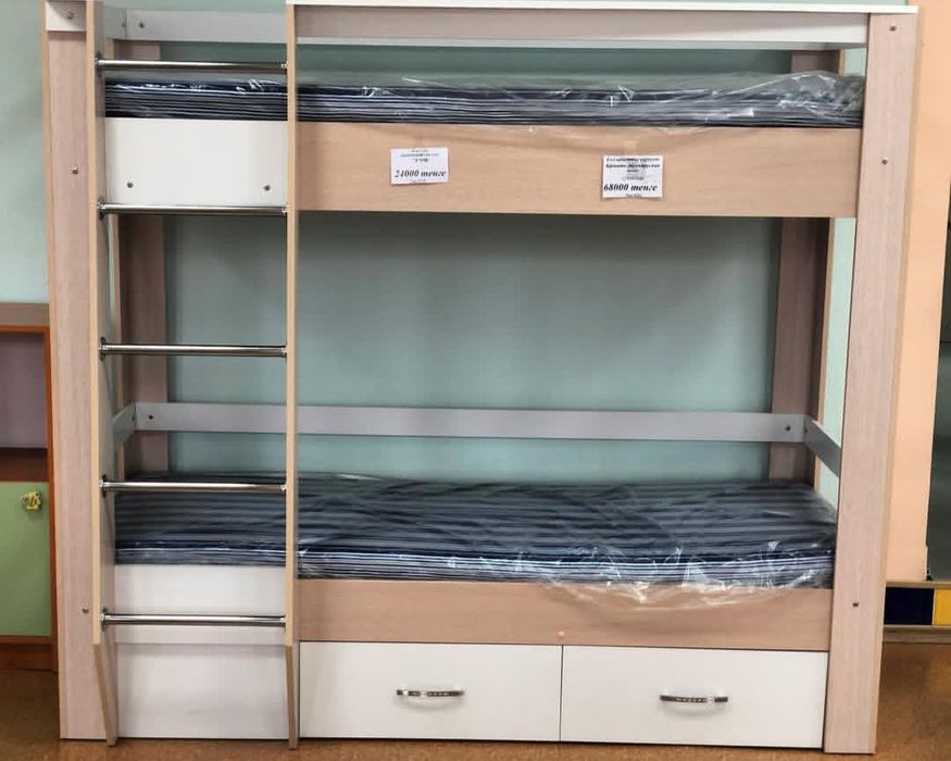 Двухярусная кровать