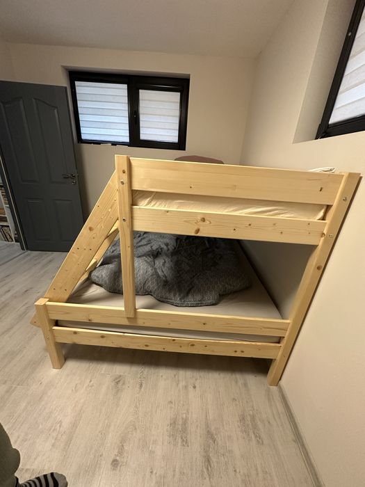 Двуетажно легло, Масовно Дърво, 90/140х200см Лакирано