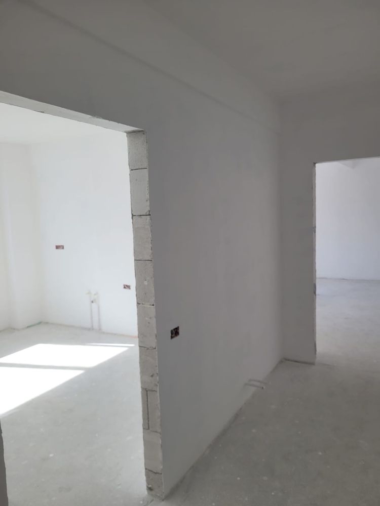 apartament 74 mp utili 2 camere cu balcon etaj 1 zona cet