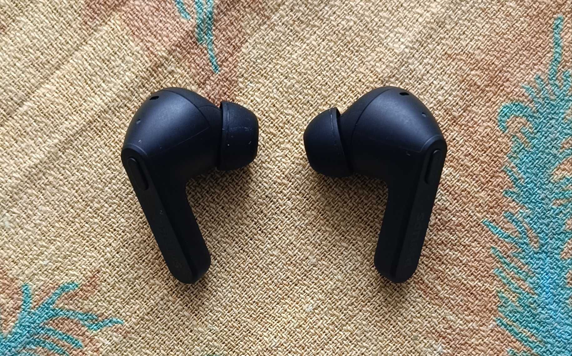 Безжични Bluetooth слушалки PHILIPS True Wireless Black. Нови.