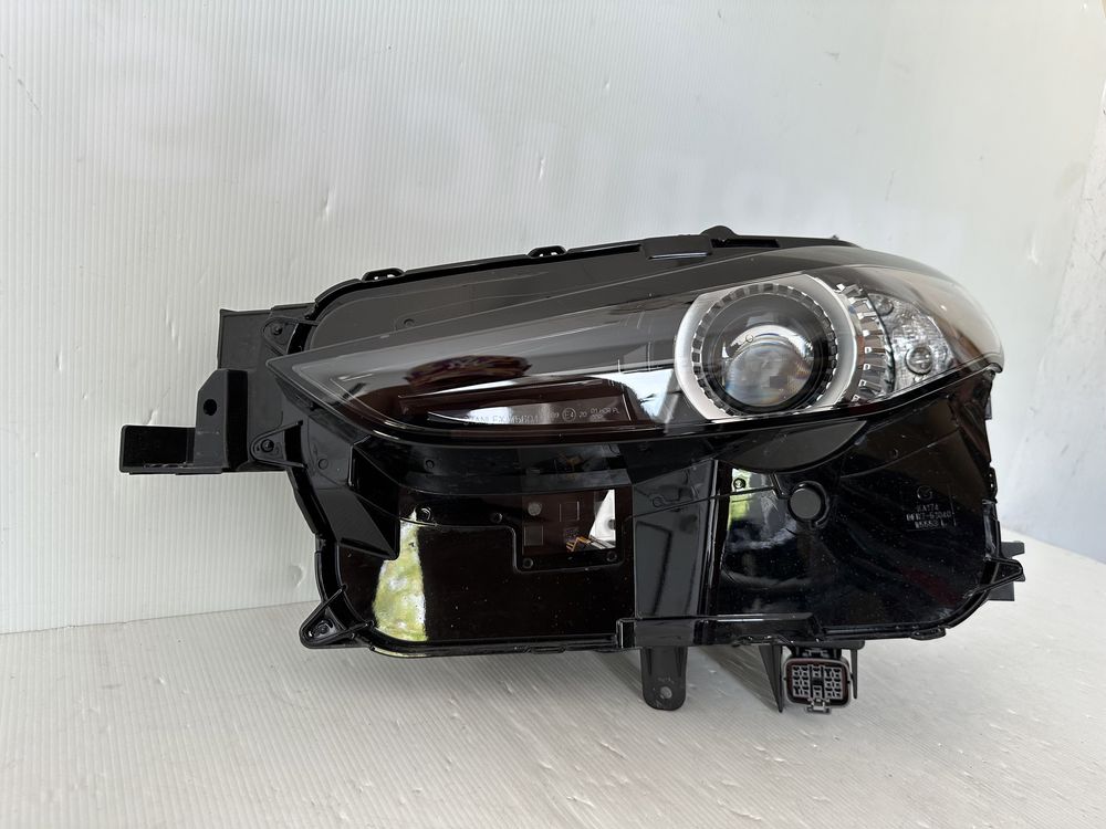 Far led stânga Mazda CX30 DRF7-51040