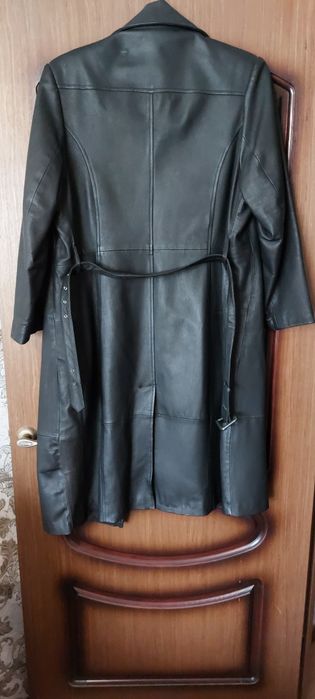 Продам женское пальто и плащ кожаный