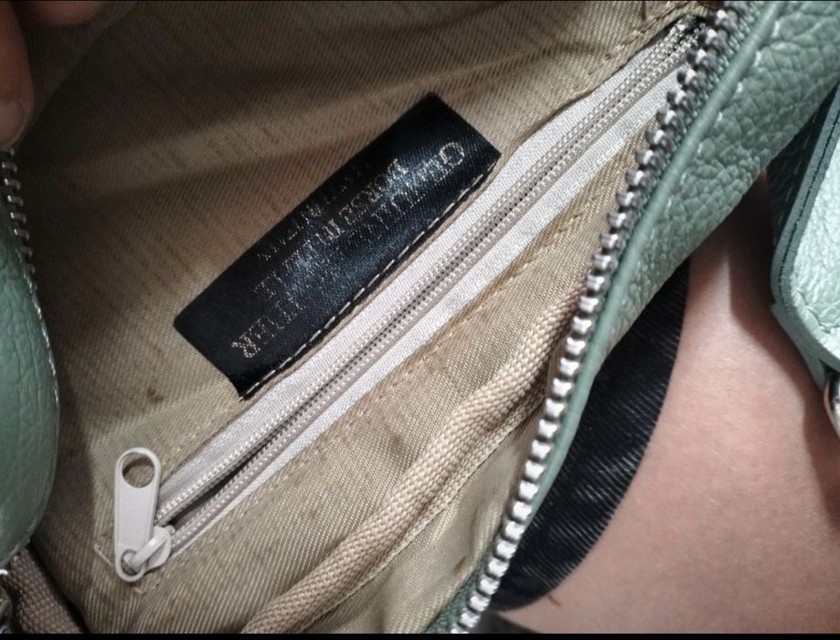 Geantă tip borsetă din piele naturala