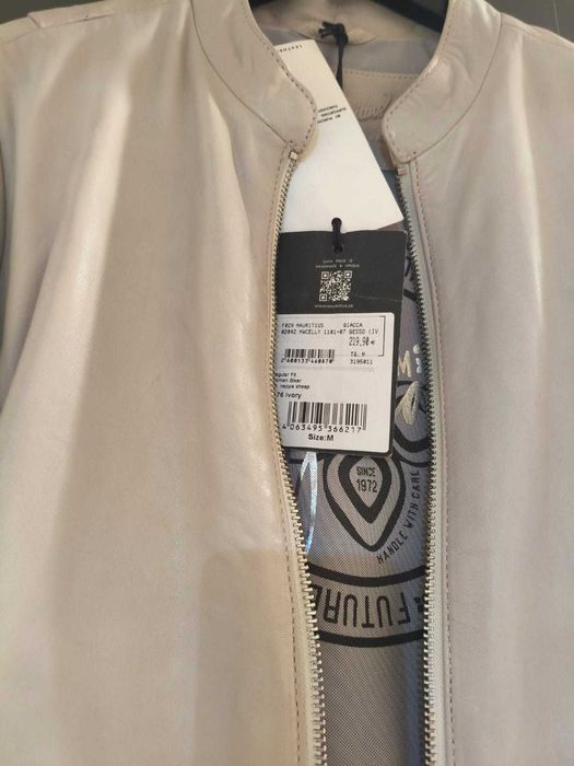 Geaca din piele naturala, made in Italy.