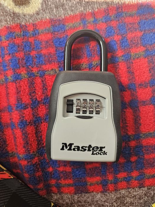 Катинар без ключ Master lock