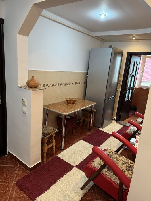 Vand apartament cu 2 camere