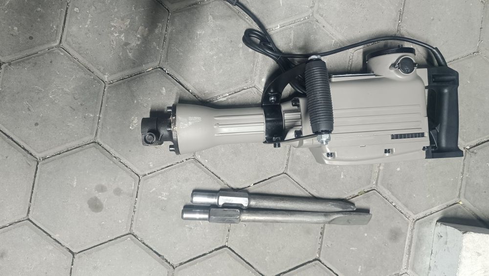 Продам за дёшево  Отбойный молоток тележка