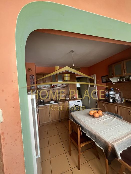 Дава се под наем Четиристаен апартамент в Варна, Младост 1 - 98 кв.м за 612 € - Снимка #2