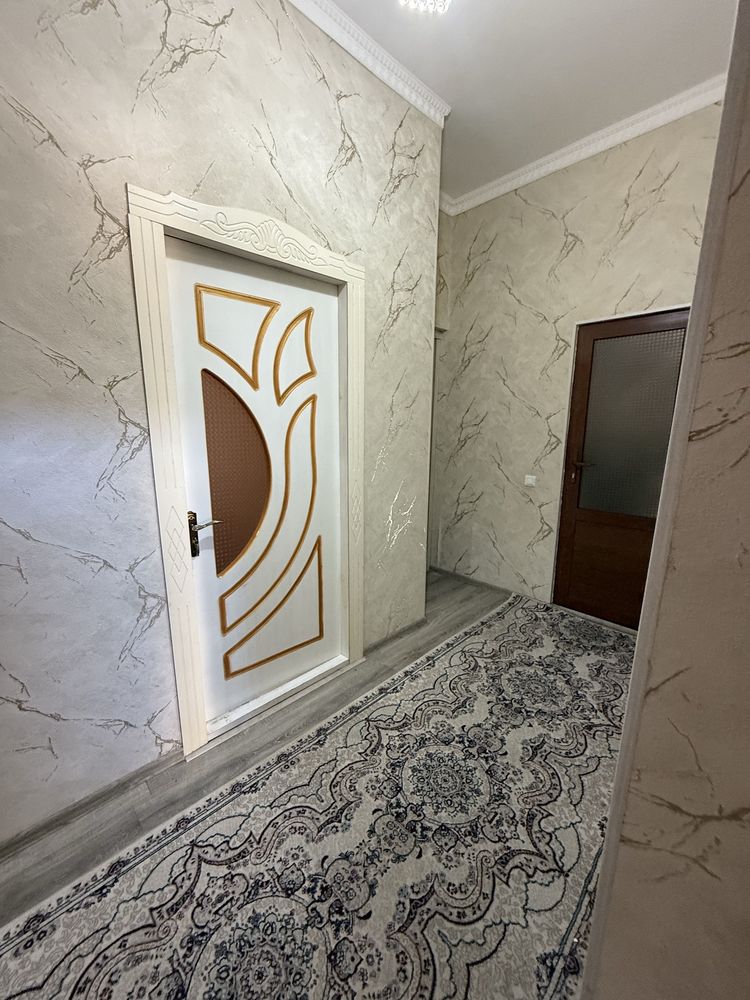 Сдается 1 х комнатная квартира на 4этаже паспорт стол 200 $