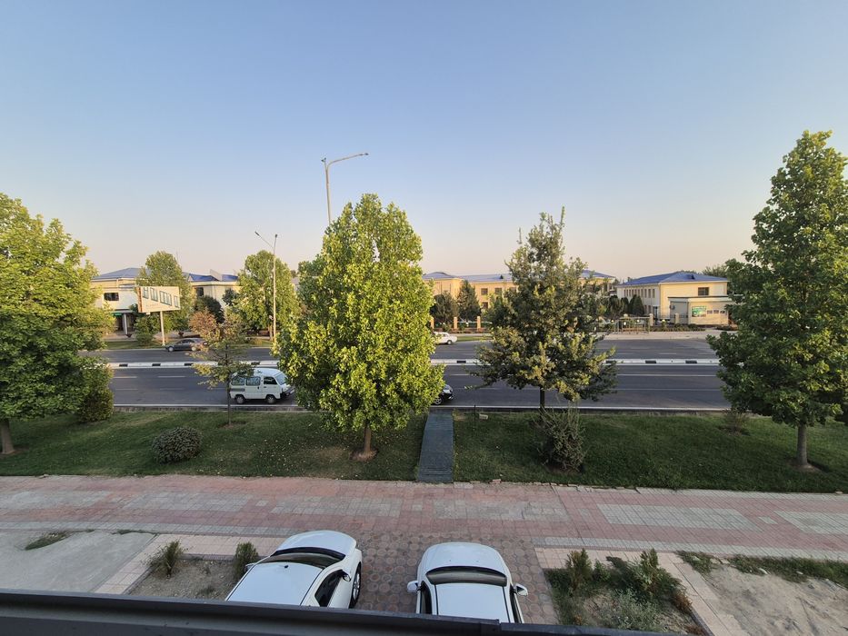 Shahar markazidan Savdo markazi 2 etaji arendaga beriladi