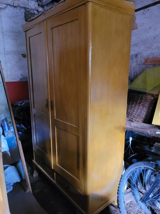 Vând mobila lemn masiv