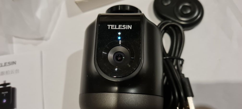 Telesin -Suport rotativ cu urmarire faciala pentru telefoane mobile si