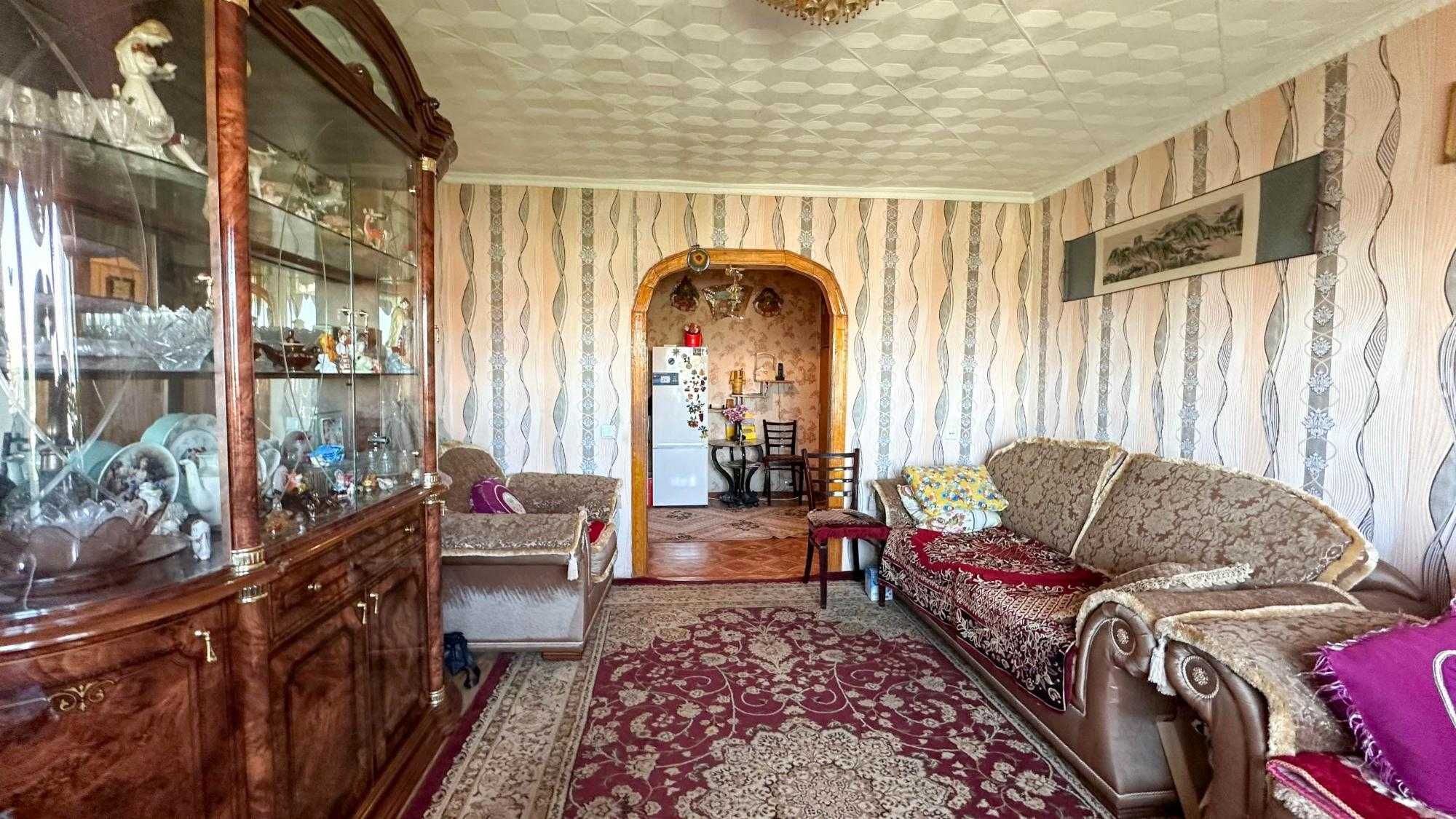3 ком.кв центр.Рустам Империя