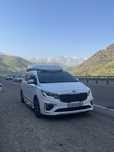 Срочный сотилади Kia Carnival " Hi-limousine"
