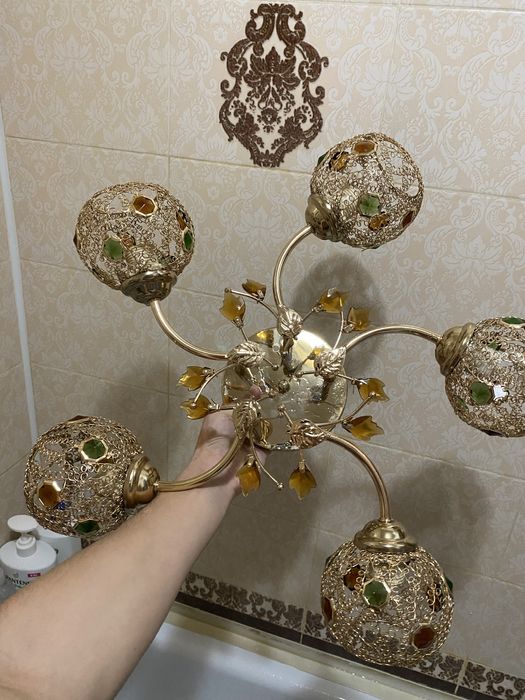 люстра  на потолок