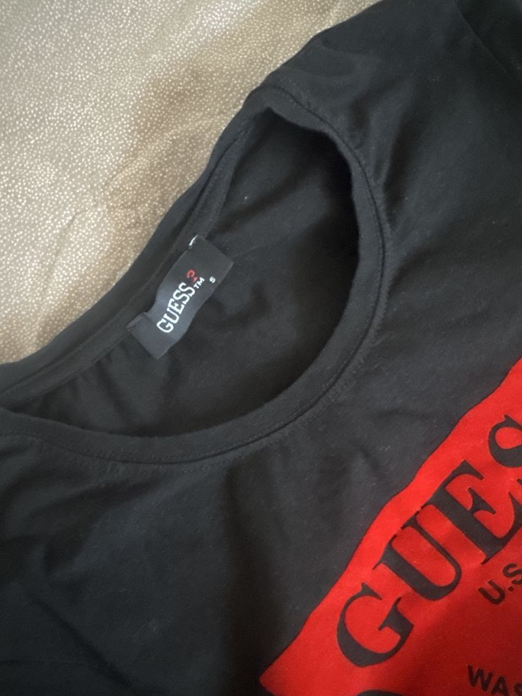 Тениска на Guess