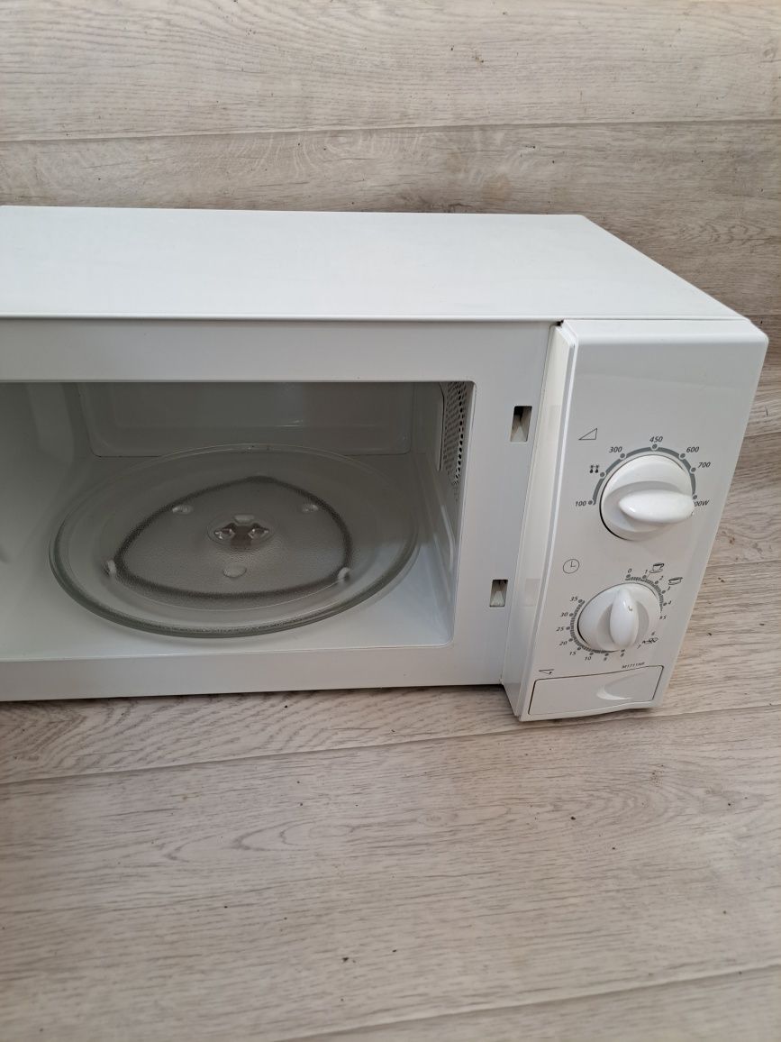 Samsung 23л микроволновка продаю