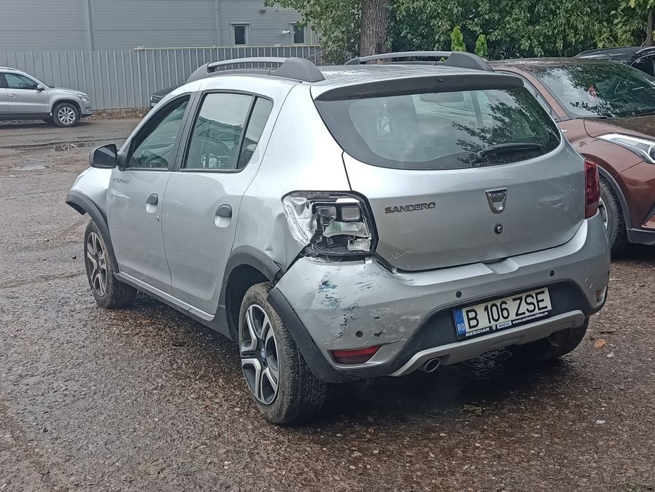 DACIA Sandero avariata