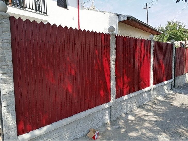 Vând fac garduri și porți