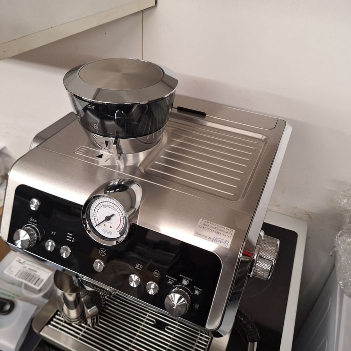 Еспресо Кафе машина Delonghi Prestigio LA Specialista