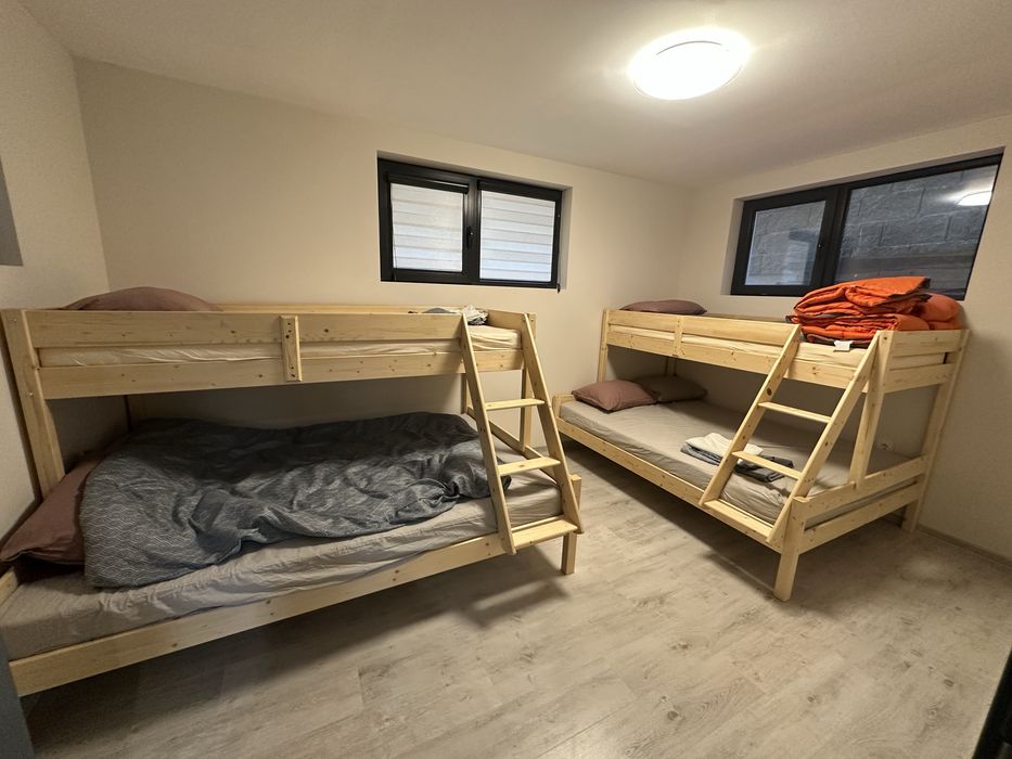 Двуетажно легло, Масовно Дърво, 90/140х200см Лакирано