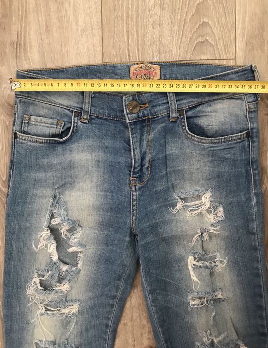 Pantaloni de jeans rupti Bershka nr.40